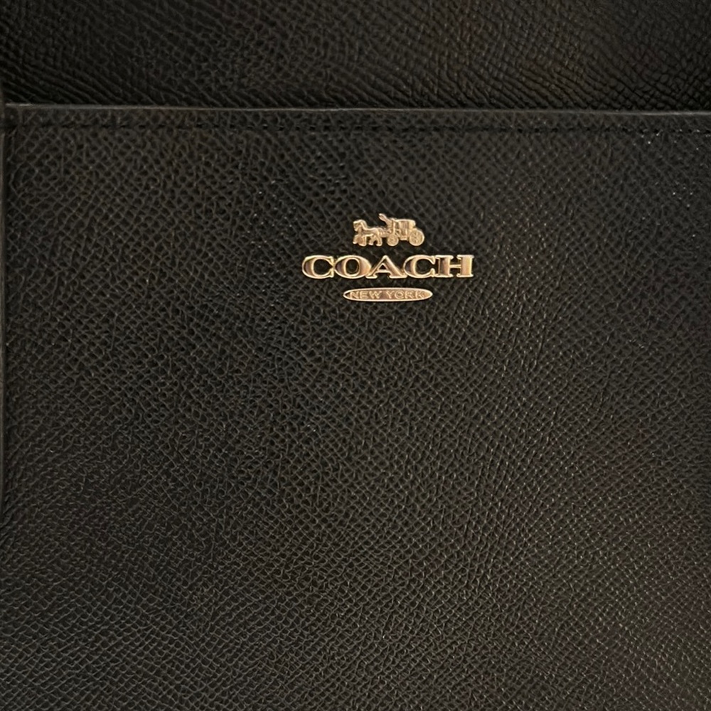 Coach Black Pebbled Leather Tote with Structured Design - Picture 2 of 6